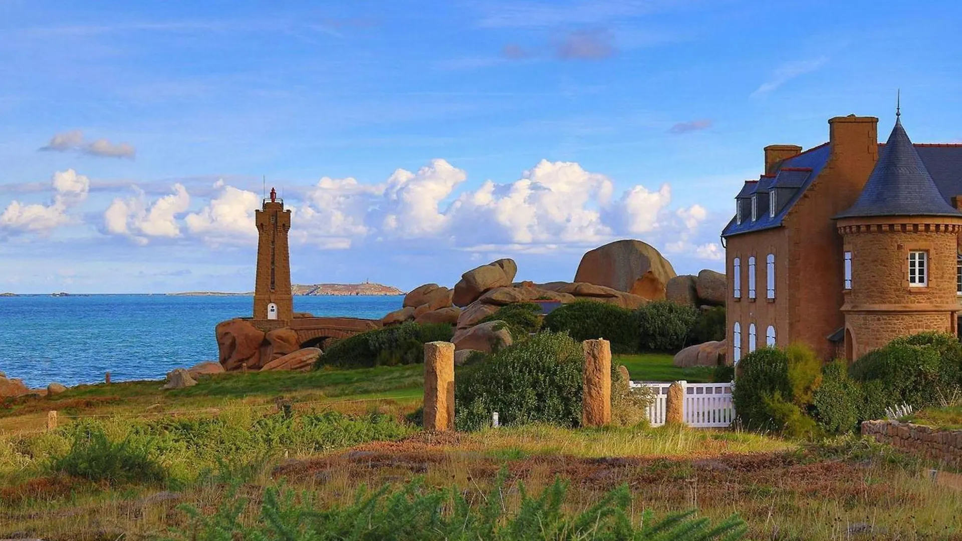Maison En Pierre 3* Renovee, Jardin, Wifi, Proche Plage Et Commerces, Ploumanac'H - Fr-1-368-87 Perros-Guirec 0*,  France
